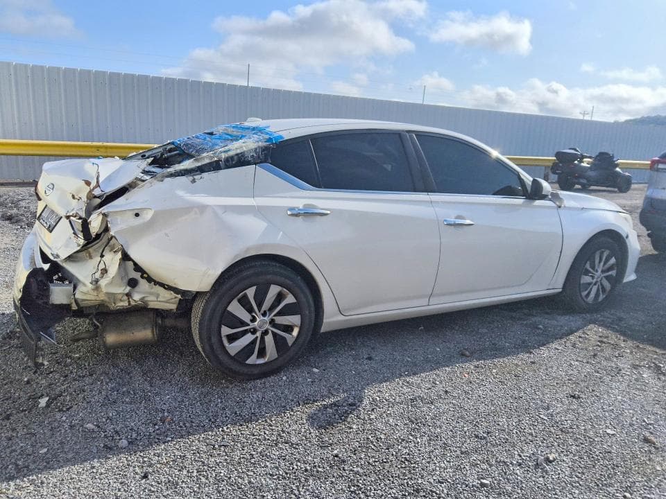 2019 NISSAN ALTIMA S 3