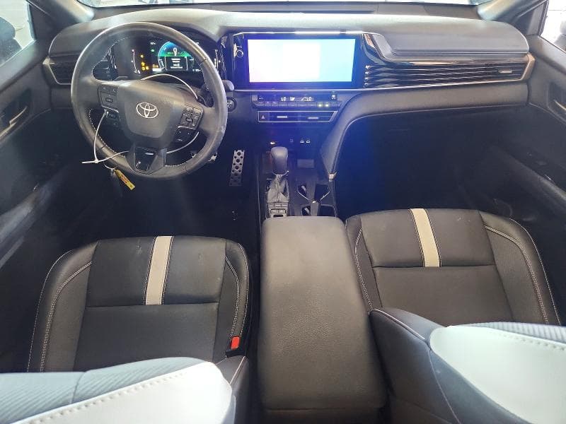 2025 TOYOTA CAMRY SE 8