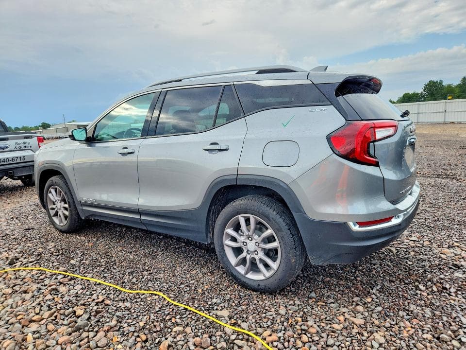 2023 GMC TERRAIN SLT 2