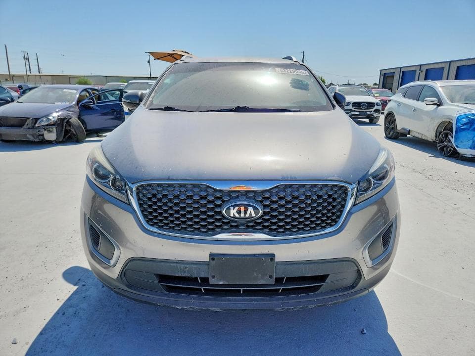 2018 KIA SORENTO LX 5