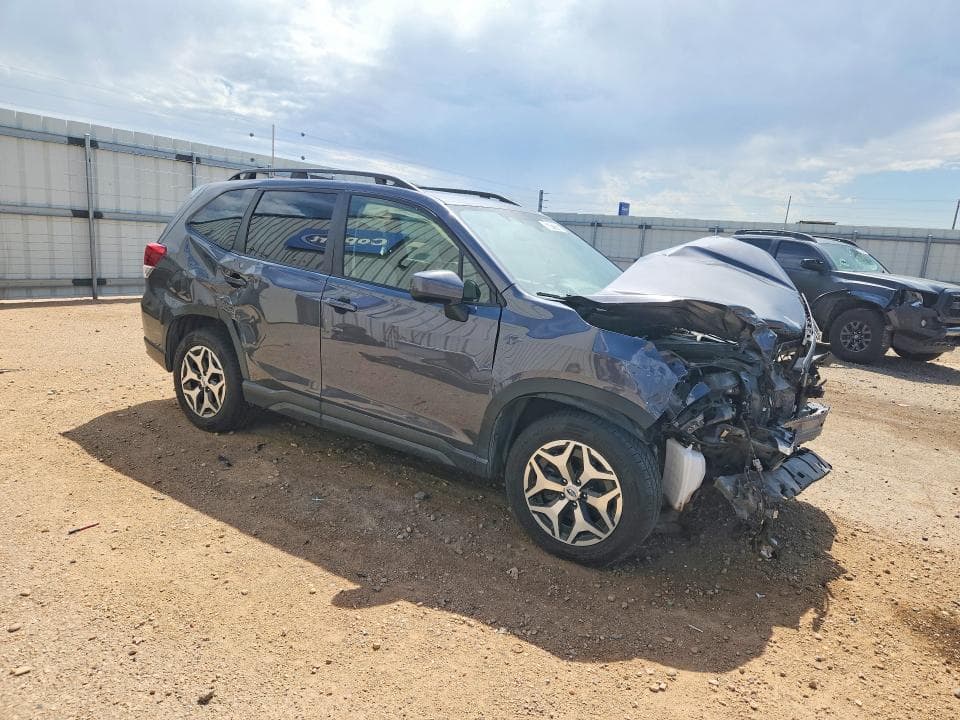 2023 SUBARU FORESTER PREMIUM 4