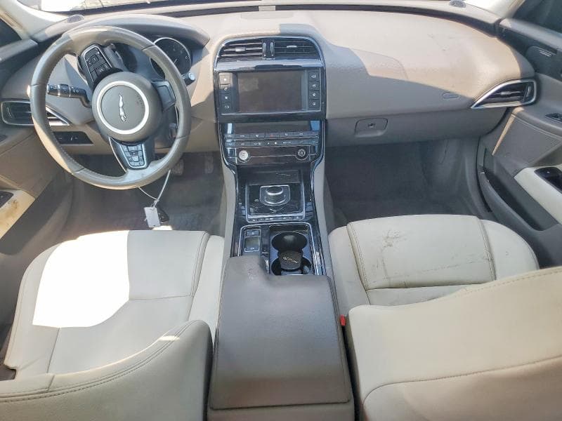 2018 JAGUAR XE PREMIUM 8