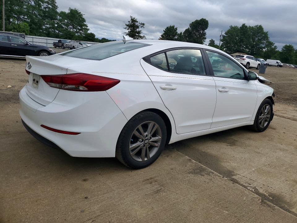 2017 HYUNDAI ELANTRA SE 3