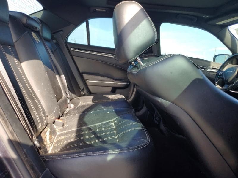 2018 CHRYSLER 300 S 10