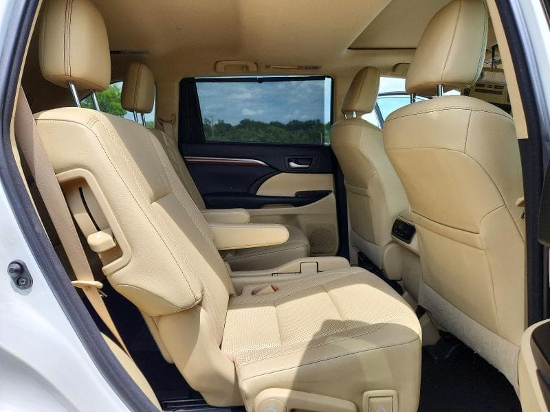2017 TOYOTA HIGHLANDER LIMITED 11