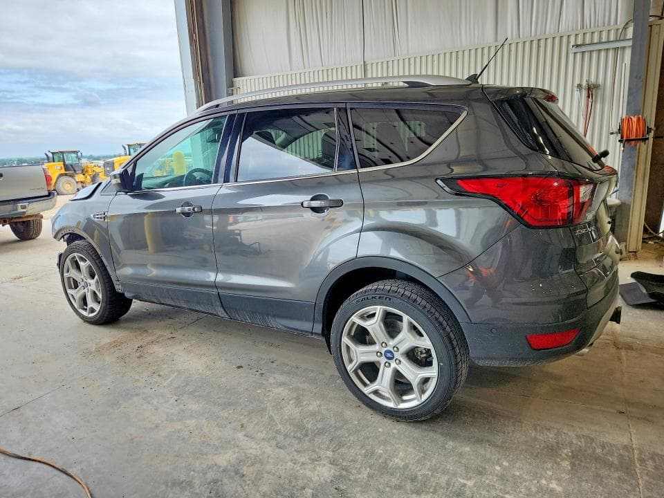 2019 FORD ESCAPE TITANIUM 2