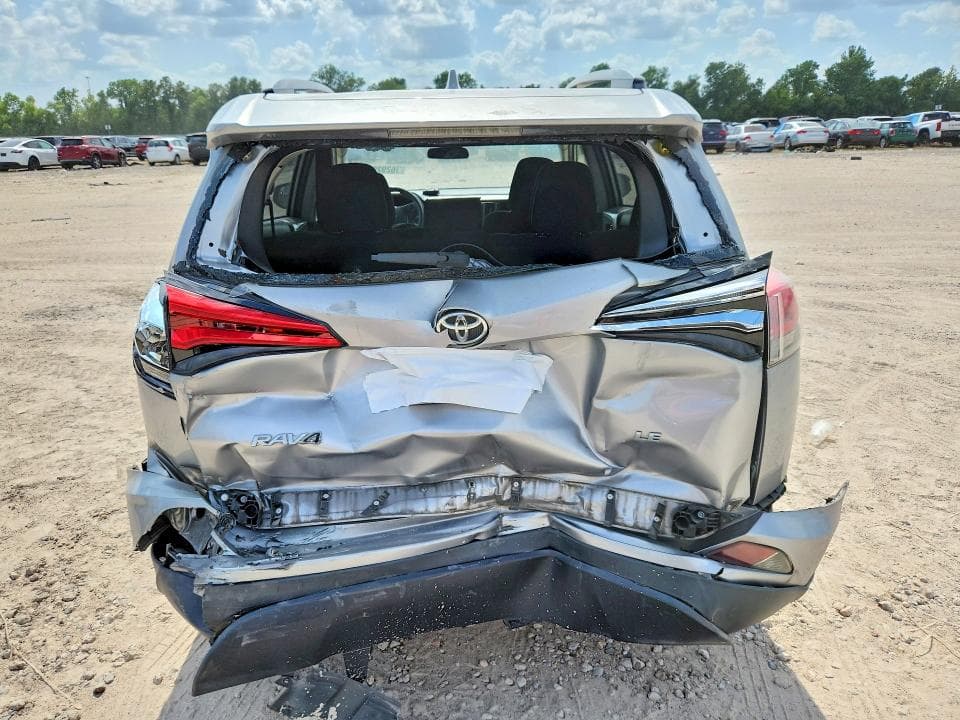 2018 TOYOTA RAV4 LE 6