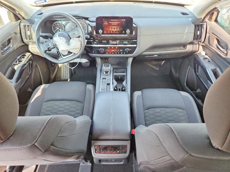 2025 NISSAN PATHFINDER SV 8