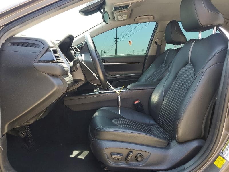 2020 TOYOTA CAMRY SE 7