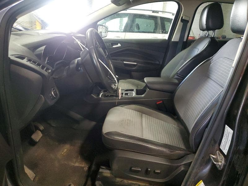 2017 FORD ESCAPE SE 7