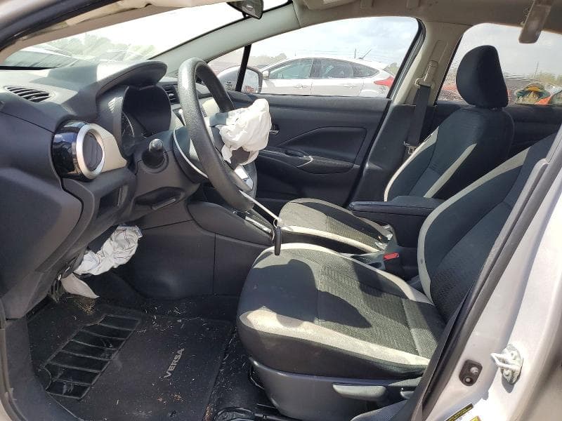 2020 NISSAN VERSA SV 7