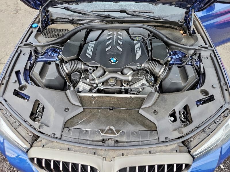 2023 BMW M550XI 11