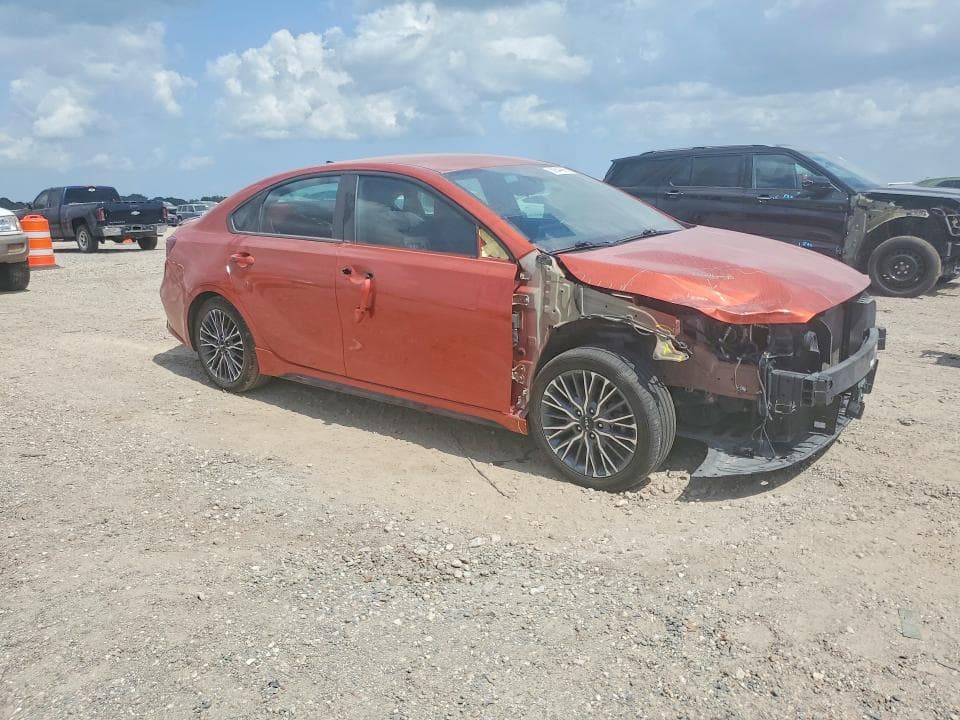2023 KIA FORTE GT LINE 4