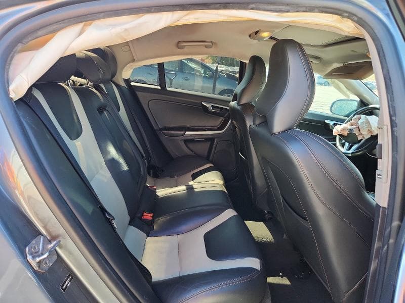 2017 VOLVO S60 CROSS COUNTRY T5 10