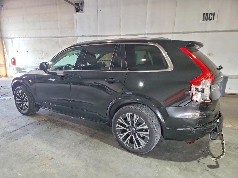 2021 VOLVO XC90 T6 MOMENTUM 2