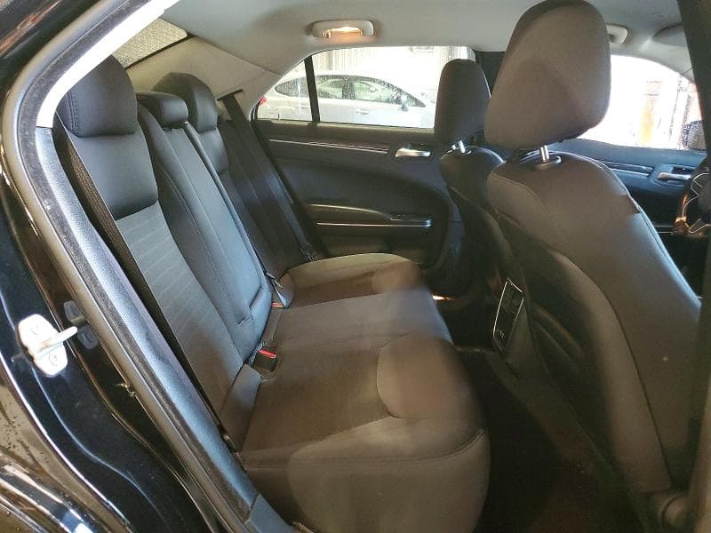 2018 CHRYSLER 300 TOURING 10