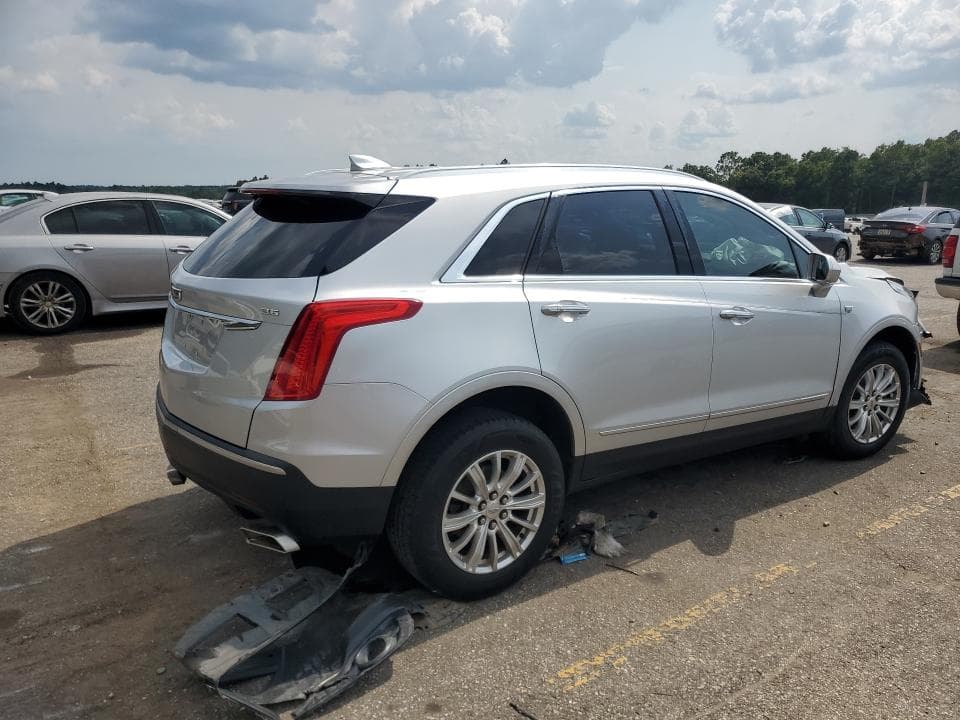 2017 CADILLAC XT5 3