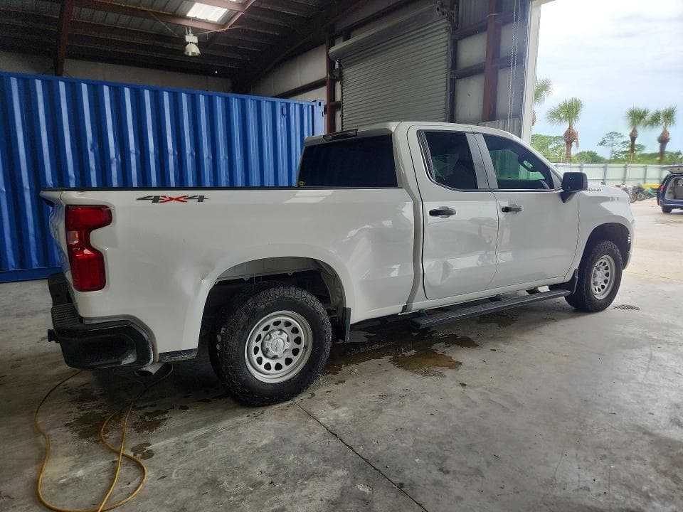 2024 CHEVROLET SILVERADO K1500 3