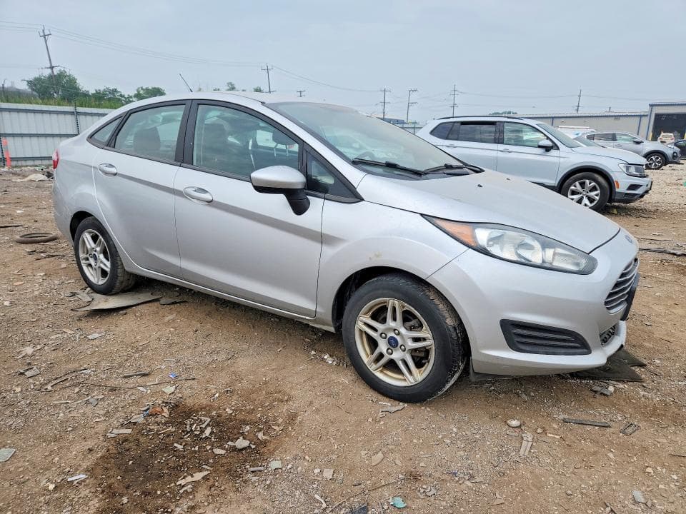 2017 FORD FIESTA SE 4