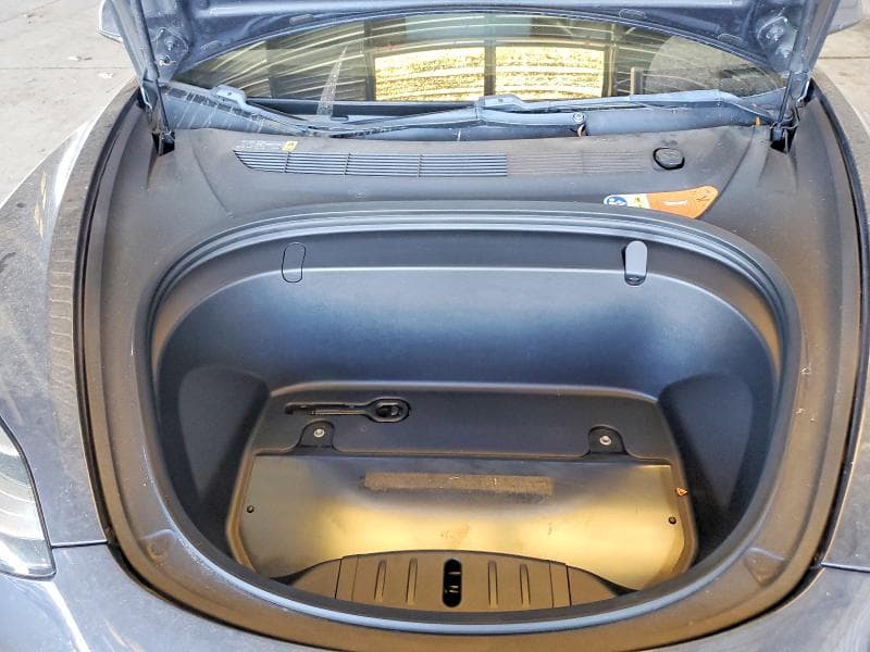 2018 TESLA MODEL 3 11