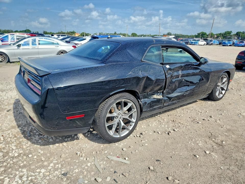 2023 DODGE CHALLENGER GT 3