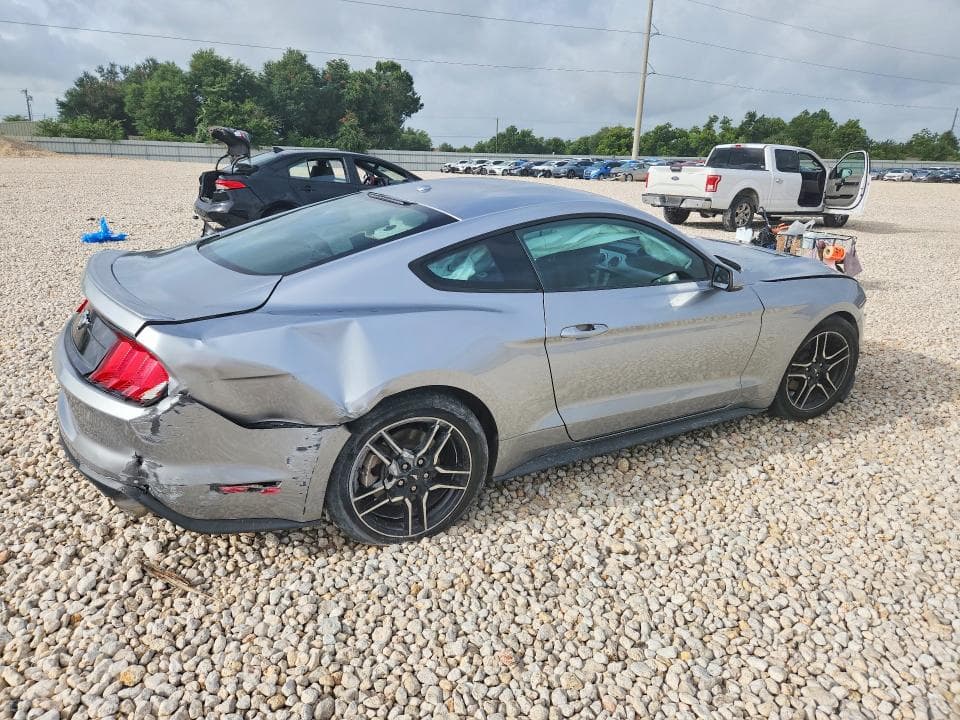 2020 FORD MUSTANG 3