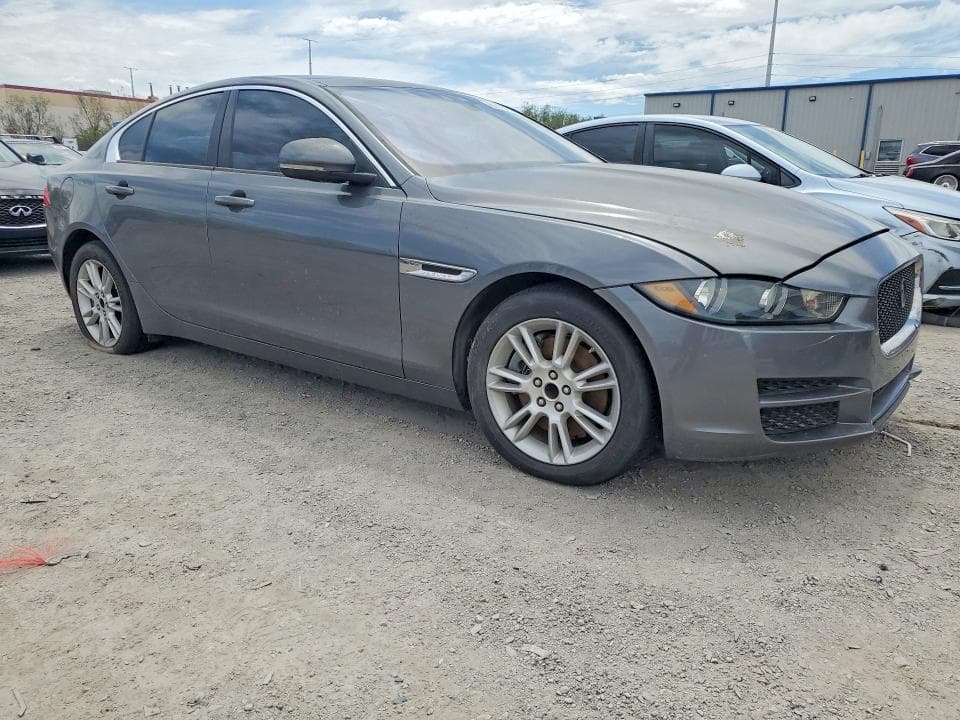 2017 JAGUAR XE PREMIUM 4