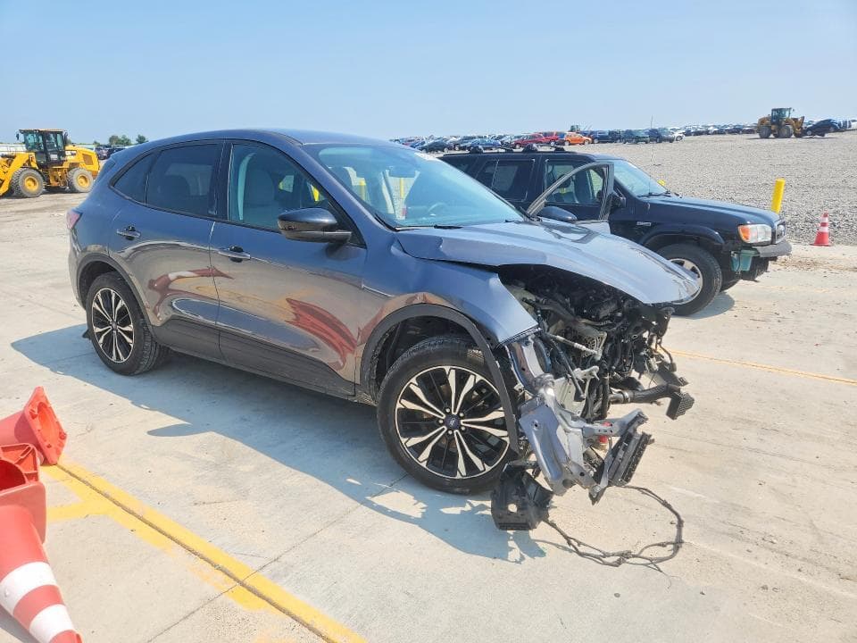 2021 FORD ESCAPE SE 4