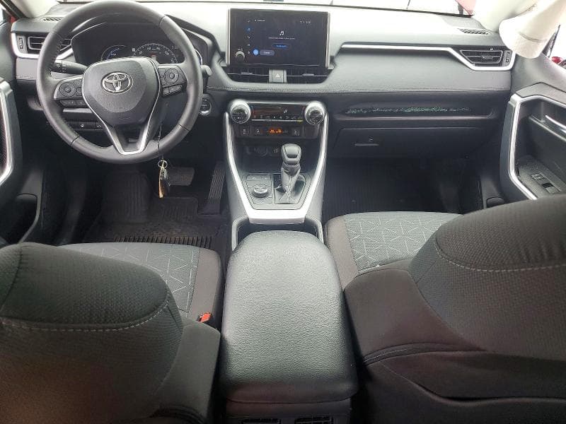 2025 TOYOTA RAV4 HYBRID XLE 8