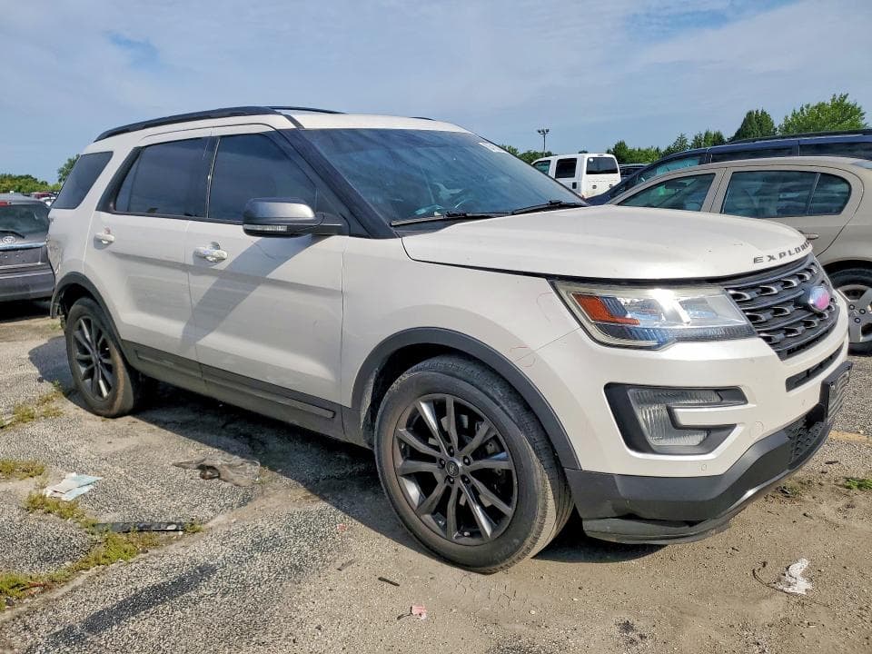 2017 FORD EXPLORER XLT 4