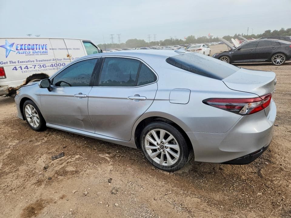 2023 TOYOTA CAMRY LE 2