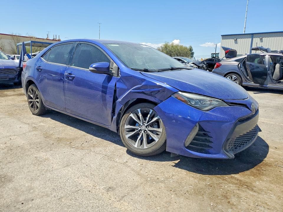 2017 TOYOTA COROLLA SE 4