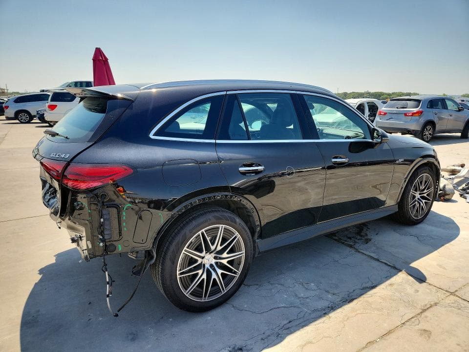 2025 MERCEDES-BENZ GLC 43 4MATIC AMG 3
