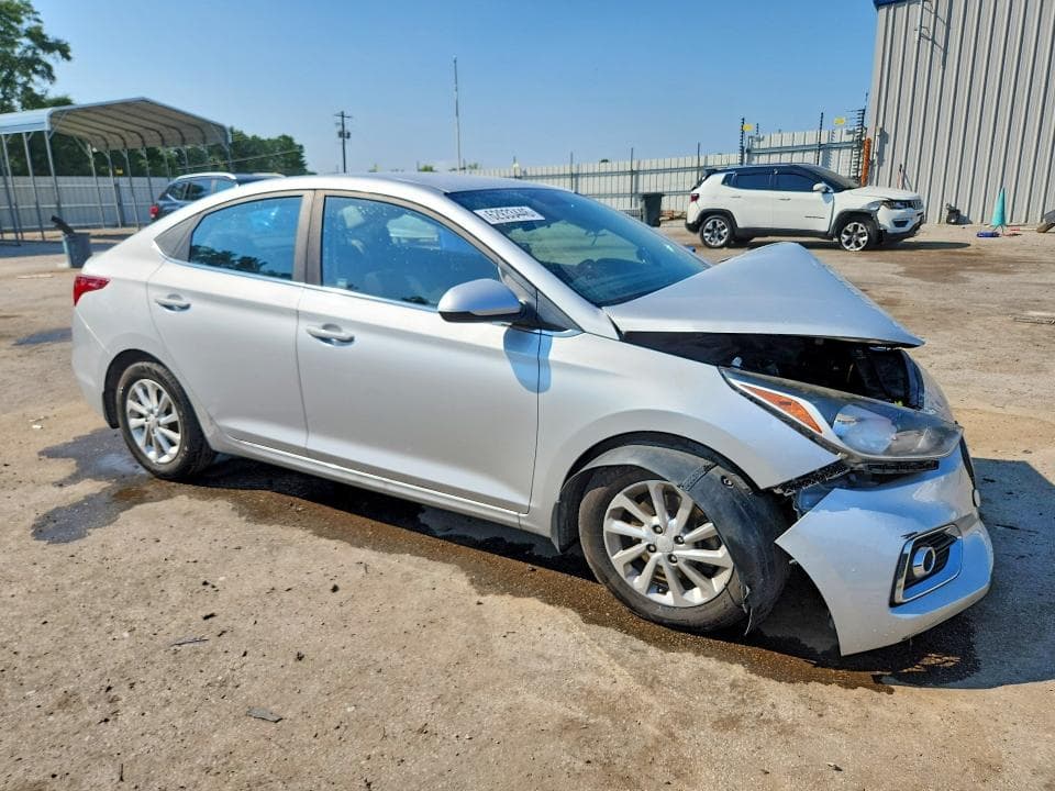 2019 HYUNDAI ACCENT SEL 4