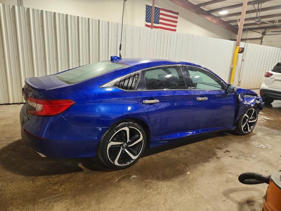2018 HONDA ACCORD SPORT 3