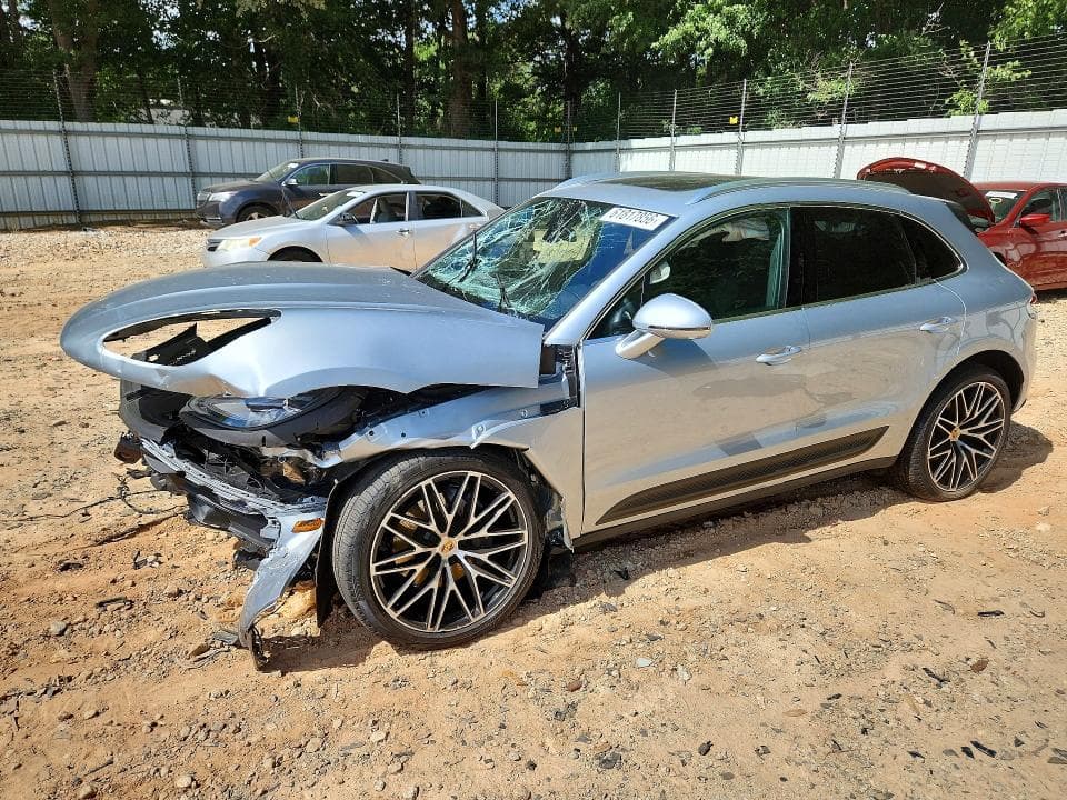2025 PORSCHE MACAN BASE - 1