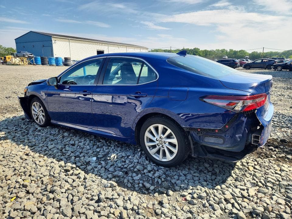 2023 TOYOTA CAMRY LE 2