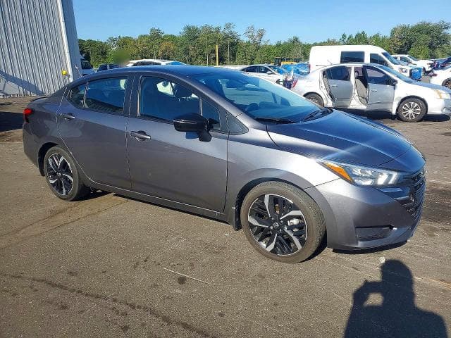 2024 NISSAN VERSA SR 4