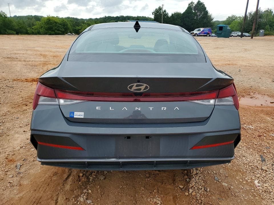 2024 HYUNDAI ELANTRA SEL 6