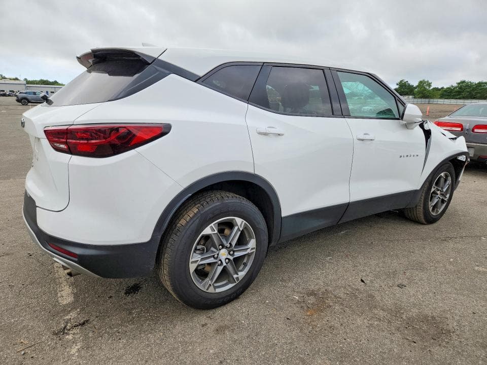 2023 CHEVROLET BLAZER 2LT 3