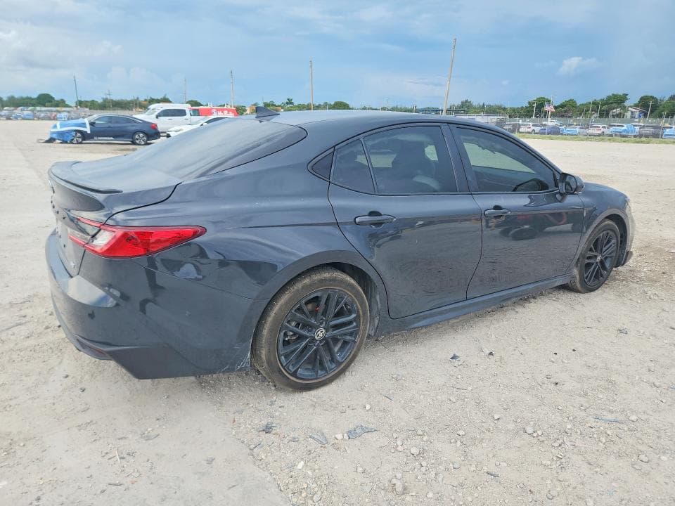 2025 TOYOTA CAMRY SE 3