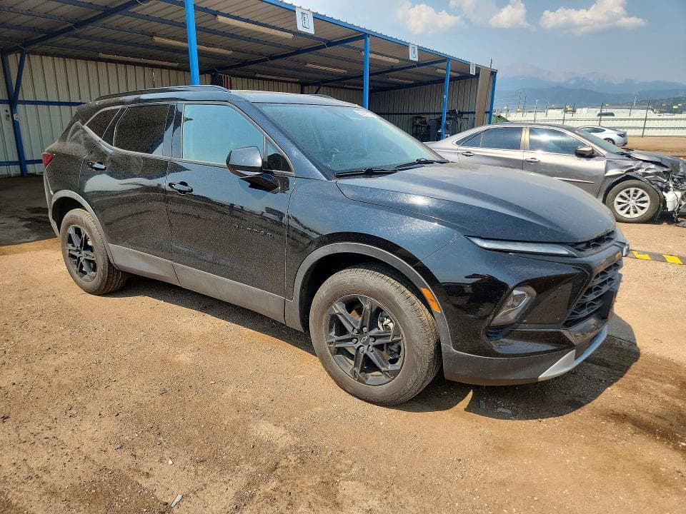 2023 CHEVROLET BLAZER 2LT 4