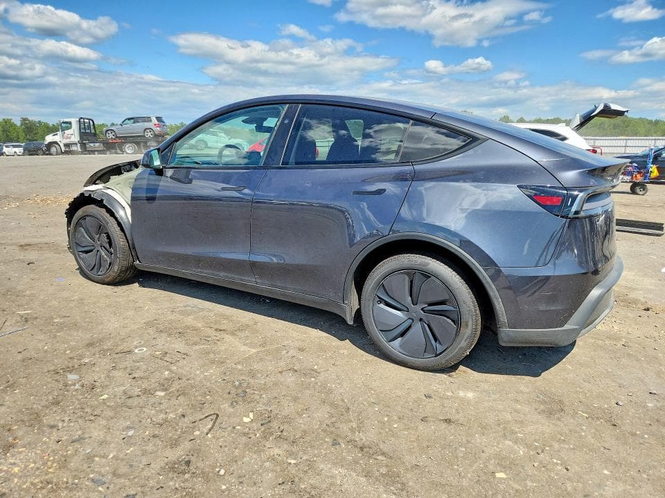 2026 TESLA MODEL Y 2
