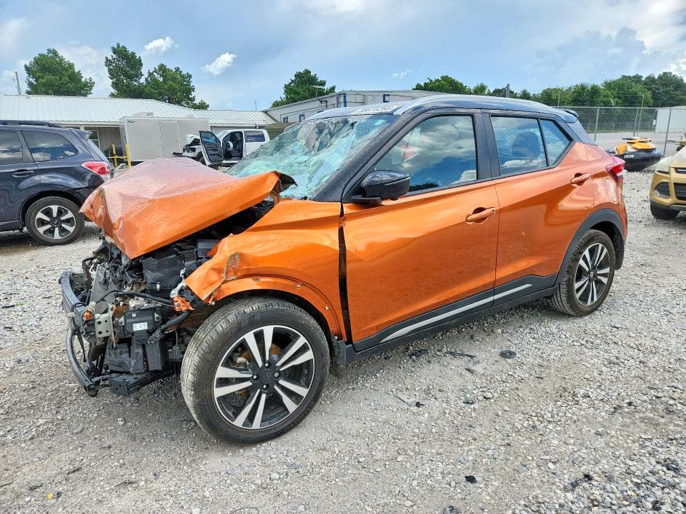 2018 NISSAN KICKS SR