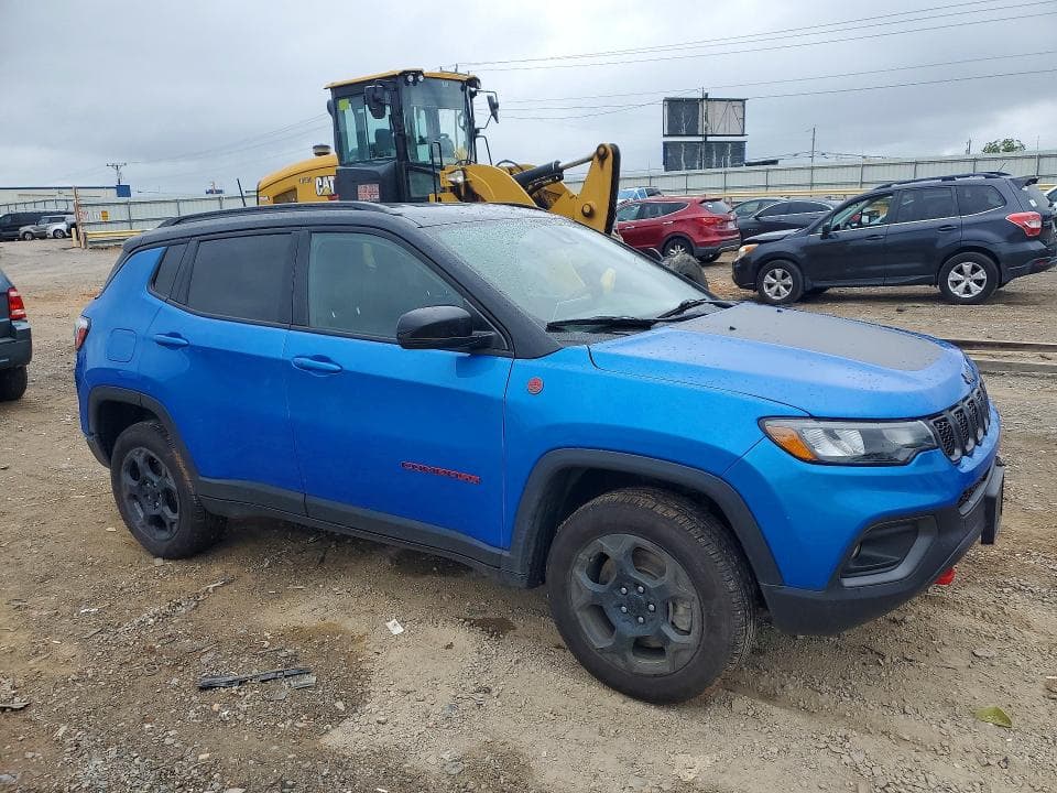 2023 JEEP COMPASS 4