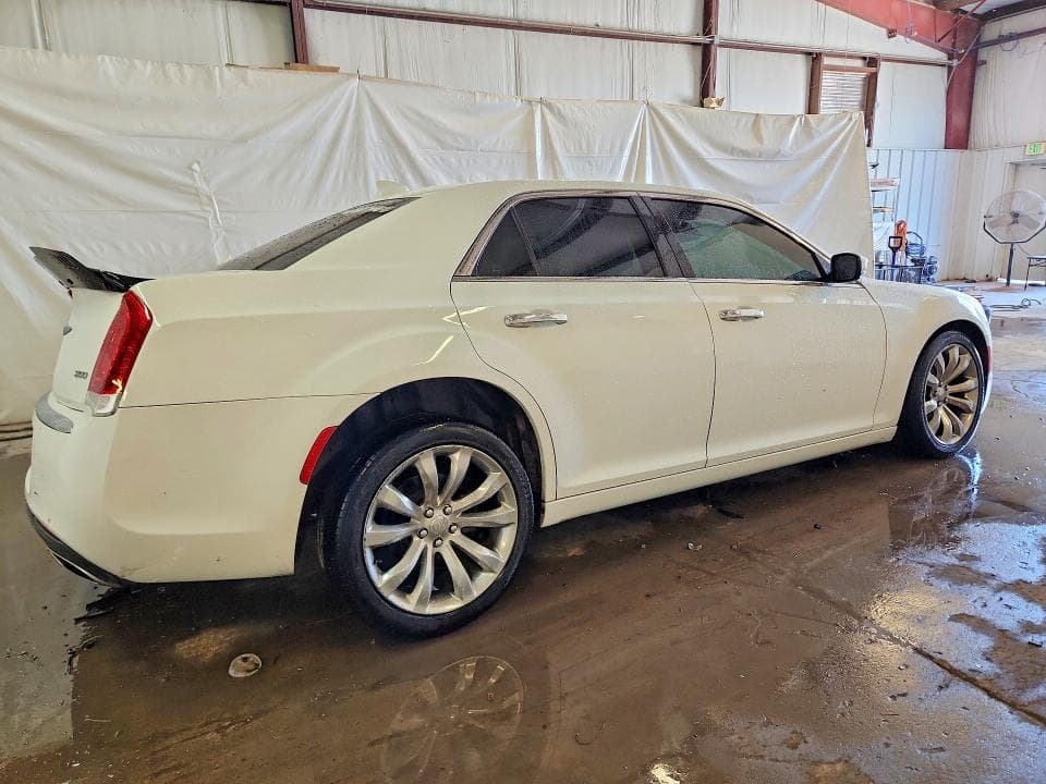 2019 CHRYSLER 300 LIMITED 3