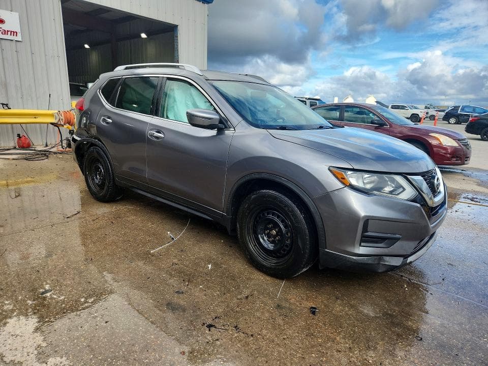 2017 NISSAN ROGUE S 4