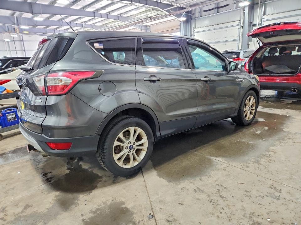 2017 FORD ESCAPE SE 3