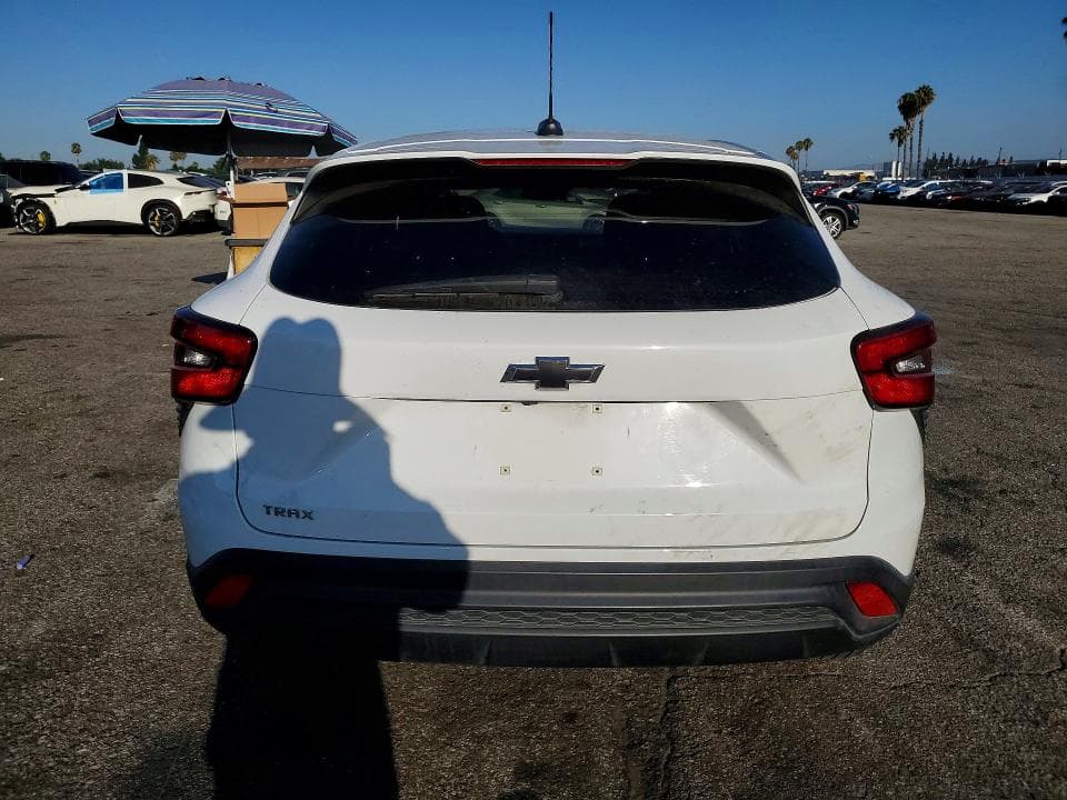 2024 CHEVROLET TRAX LS 6