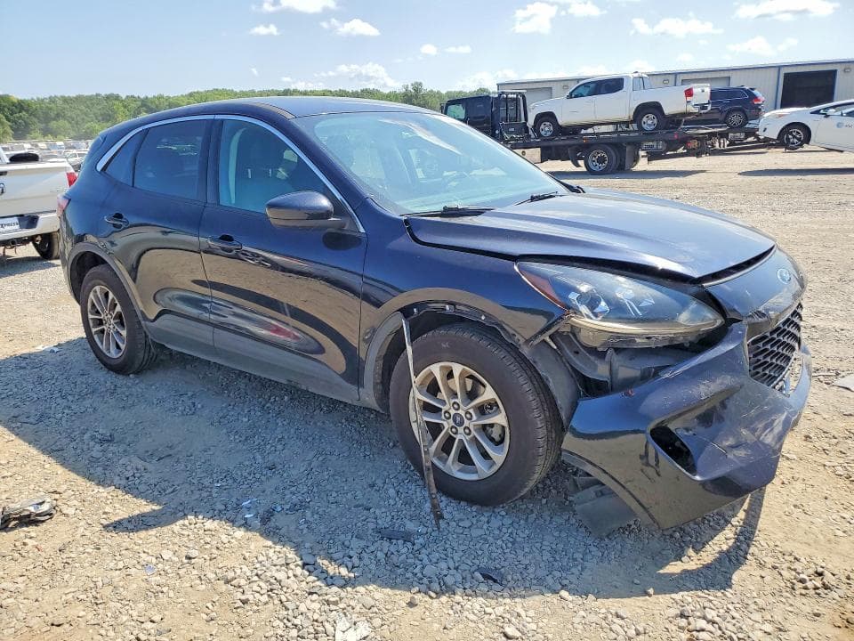 2021 FORD ESCAPE SE 4